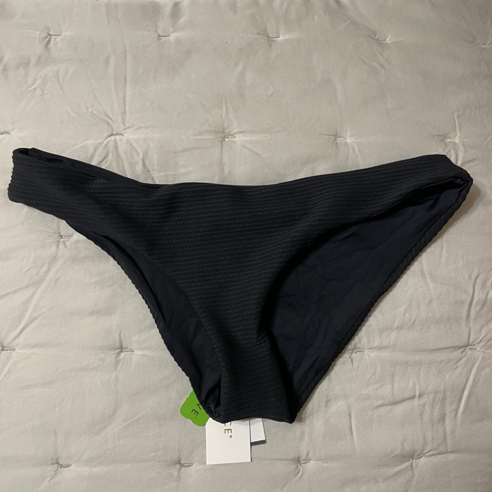 NWT L-SPACE Ribbed Black Sandy Bikini Bottom